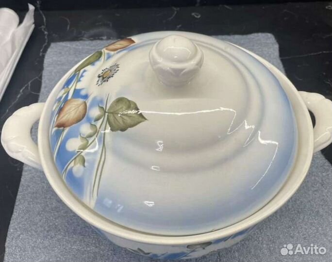 Супница из фаянса, новая