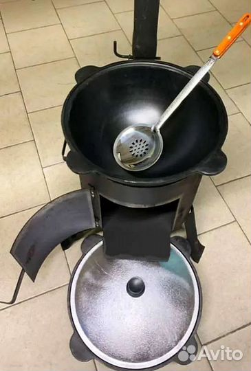 Казан чугунный с печкой