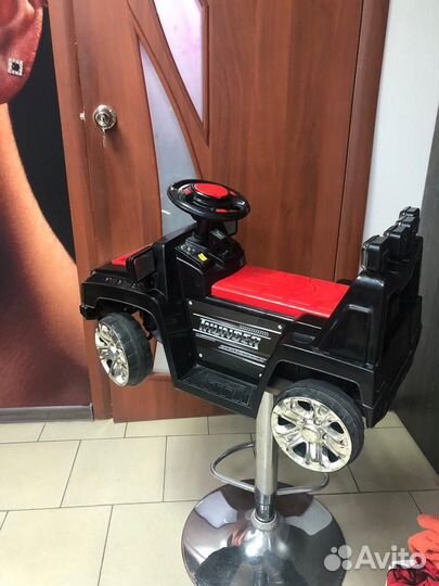 Детское парикмахерское кресло 