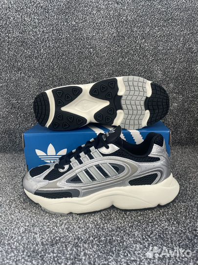 Кроссовки Adidas Ozmillen