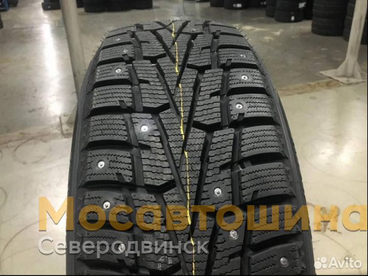 Roadstone Winguard Spike 215/55 R17 98T