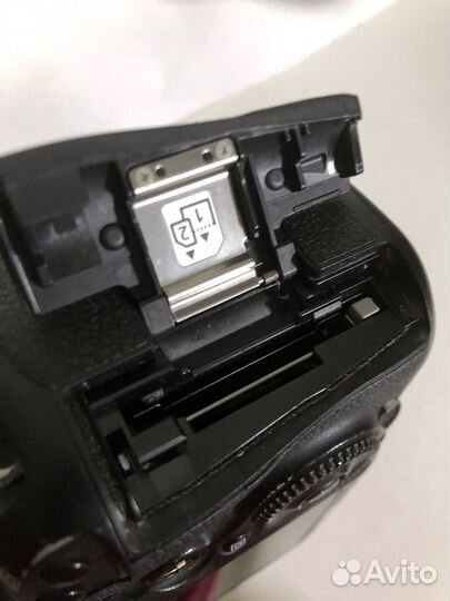 Зеркальный фотоаппарат Canon 5D Mark III body