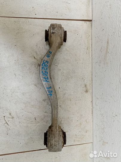 Рычаг задний верхний правый