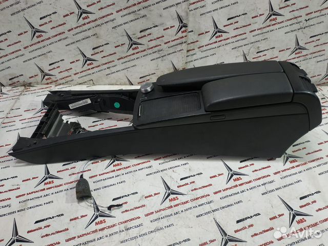 Подлокотник w204 дорест Mercedes
