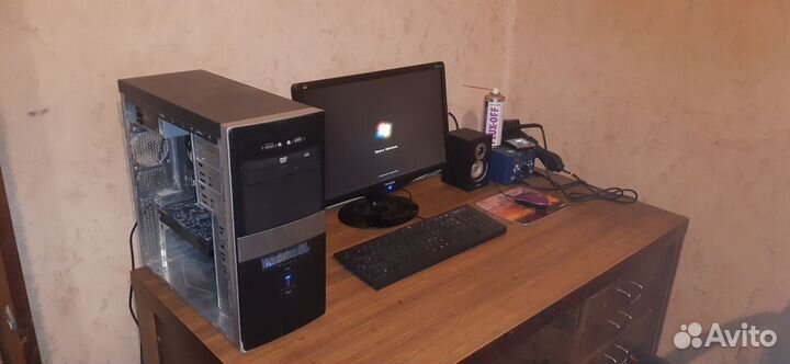 Xeon e5440/4GB DDR3/GTS4501GB/HDD500GB