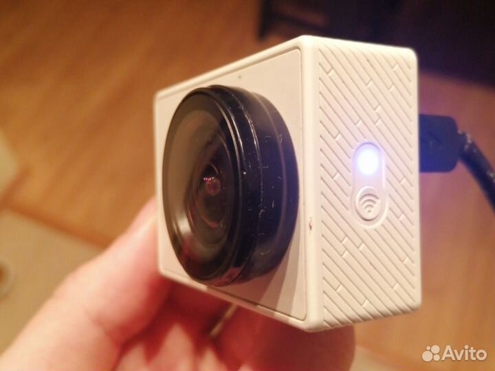 Экшн камера xiaomi yi