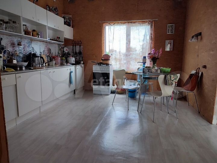 Дом 204,5 м² на участке 10 сот.