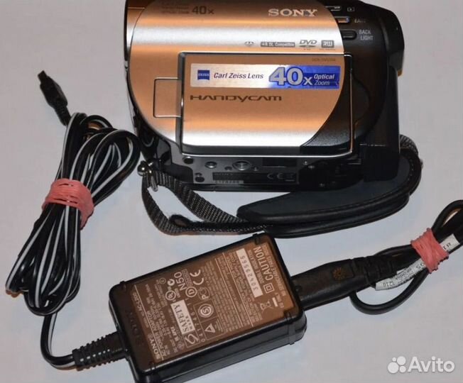 Видеокамера Sony Handycam DCR-DVD108