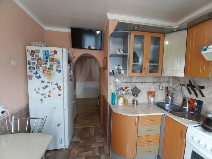 2-к. квартира, 49 м², 4/9 эт.