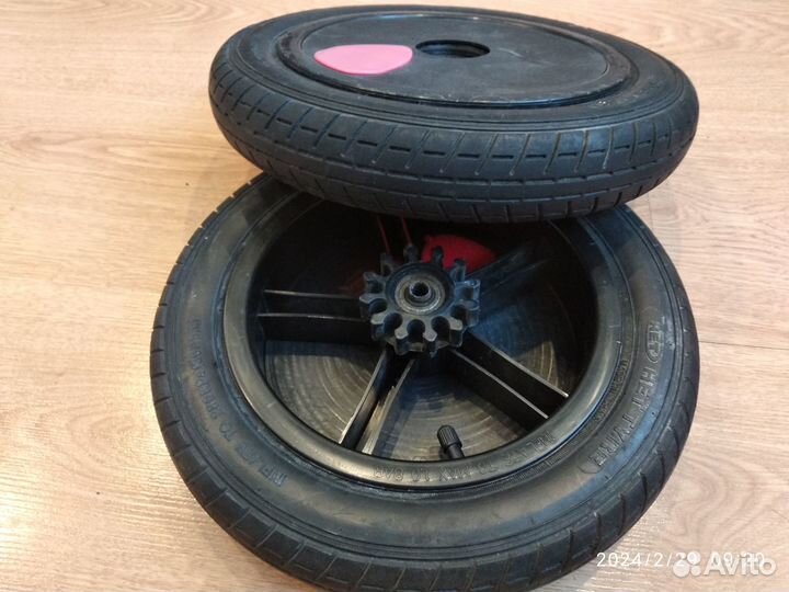 Колеса от детской коляски