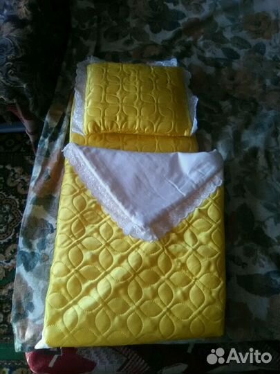 Комплекты новые в коляску 2 в 1, и 3 в 1