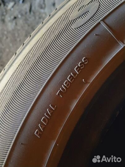 Triangle TR257 215/60 R17 96H