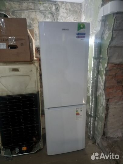 Холодильники на запчасти или под восстановление