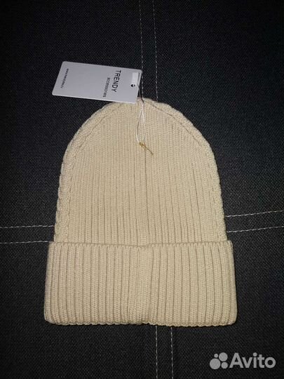 Шапка для девочки новая