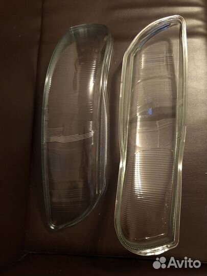 Стекло на фару Volvo s60 2000-2004 (дорестайлинг)