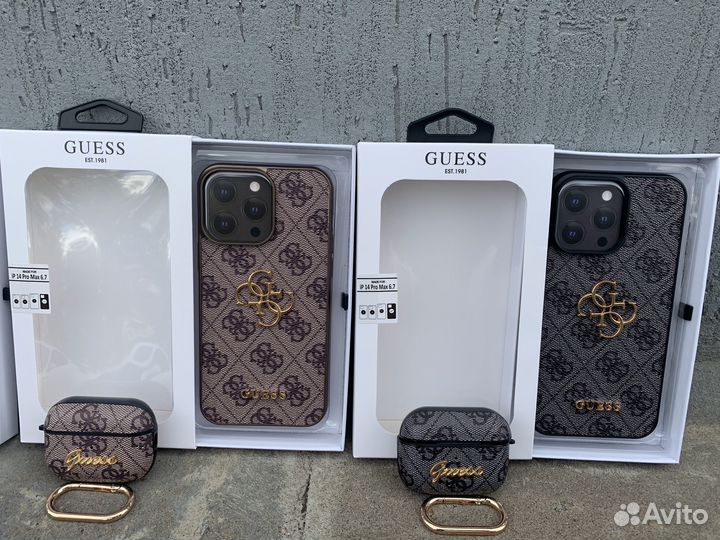 Чехол Guess Karl Lagerfeld на iPhone