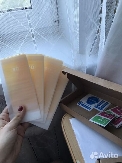 Защитное стекло iPhone 6/6s/7/8/SE белая рамка