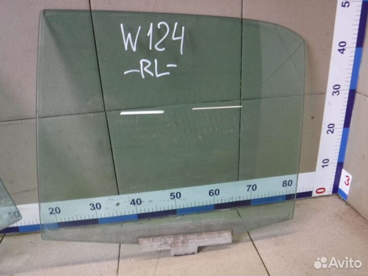 Стекло двери задней левой Mercedes-Benz W124