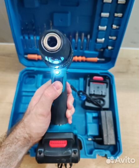 Шуруповерт ударный makita 21v +биты