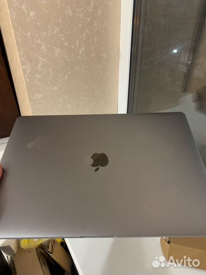 Macbook pro 15 2017 i7 16gb A1707