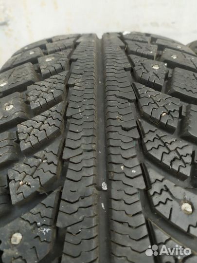 Gislaved Nord Frost 5 215/55 R16 97T