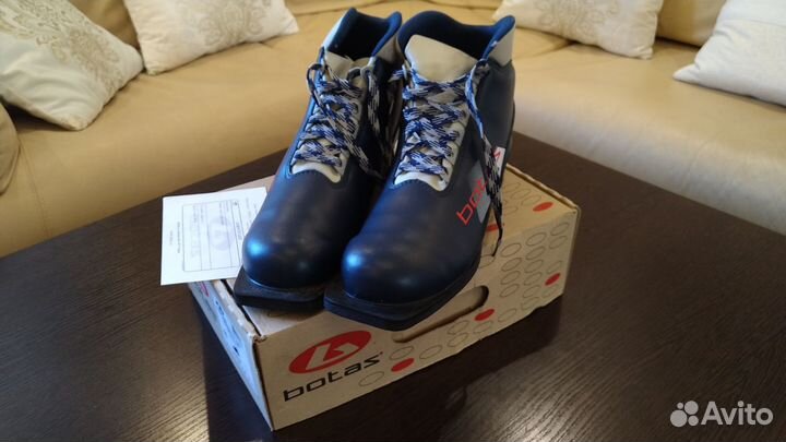 Лыжные ботинки Botas Vega р45 NN75 Чехия
