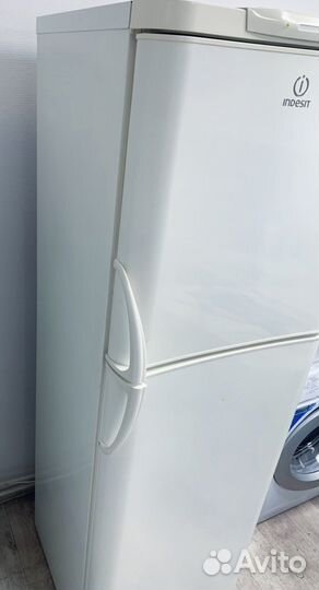 Холодильник Indesit