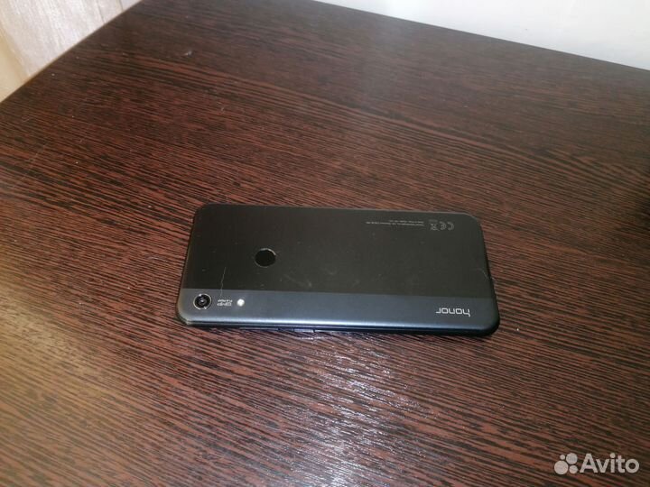 Телефон honor 8a