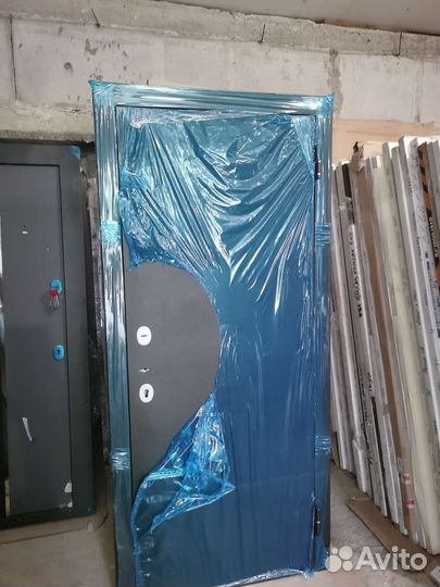 Дверь входная металлическая