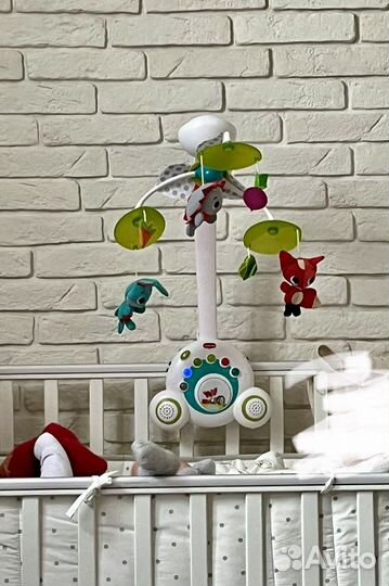 Мобиль на кроватку tiny love