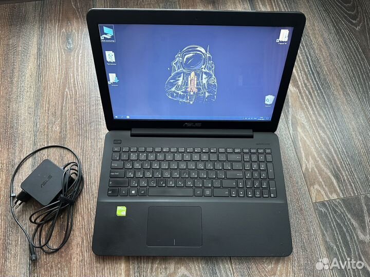 Ноутбук Asus X555S