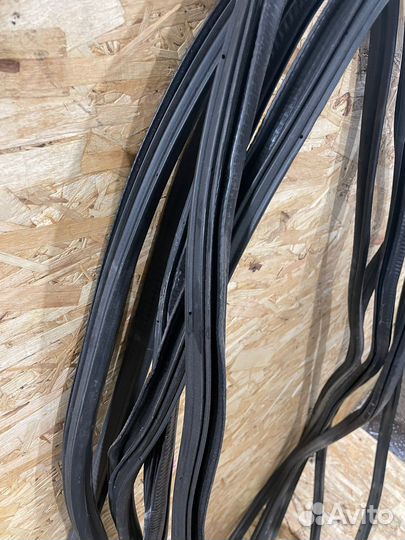 Уплотнительные резинки дверей Ауди A6 C7