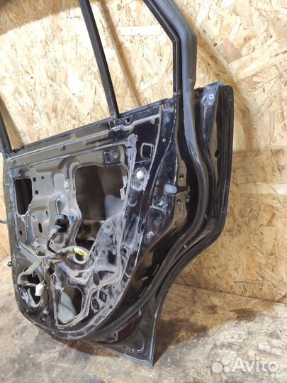 Дверь задняя правая Nissan Tiida C11