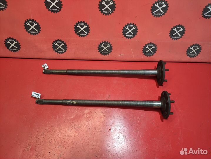 Полуось задняя Jeep Cherokee XJ Chrysler 8.25