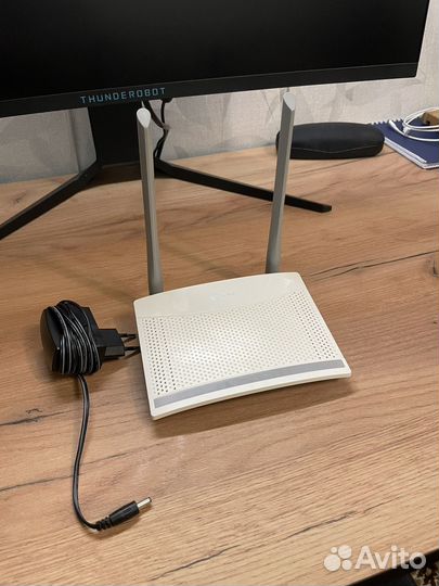 Wi-Fi роутер TP-Link TL-WR820N