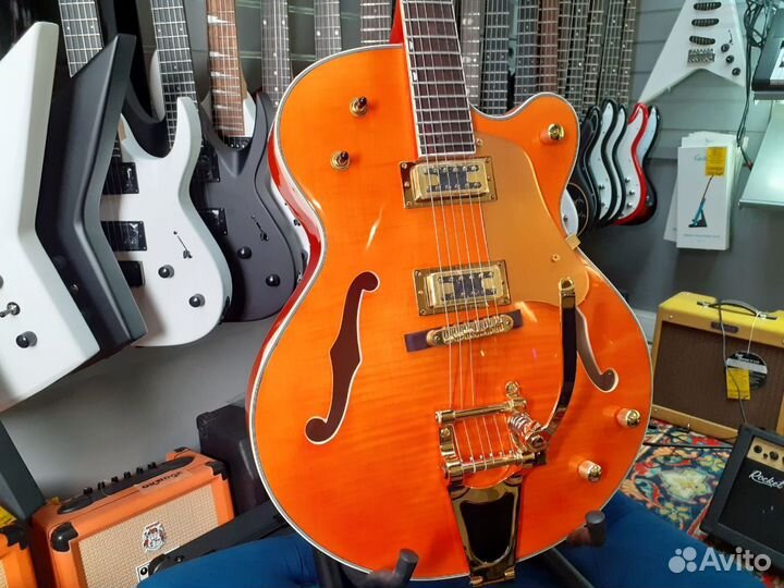 Электрогитара полуакустическая