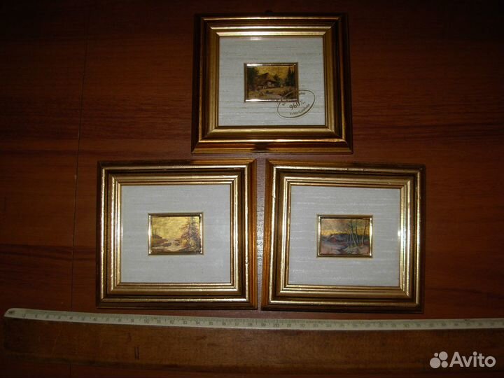 Литография на золотой фольге в рамке