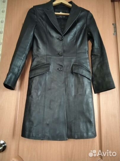 Кожаный плащ женский