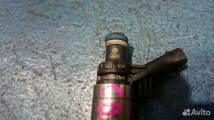 Топливная форсунка Audi A4 B8