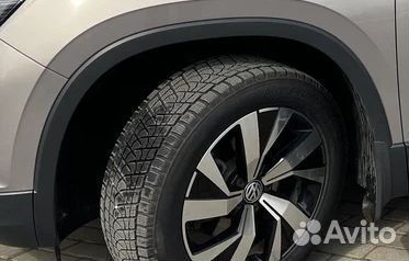 Накладка на левое переднее крыло Volkswagen Tayron