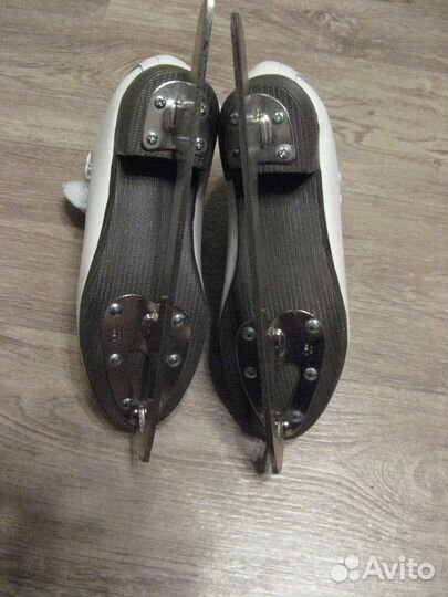 Коньки фигурные