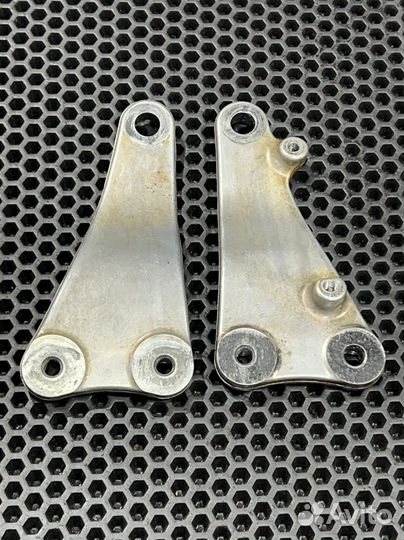 Крепление двигателя Yamaha YZ 450F 2010-2013