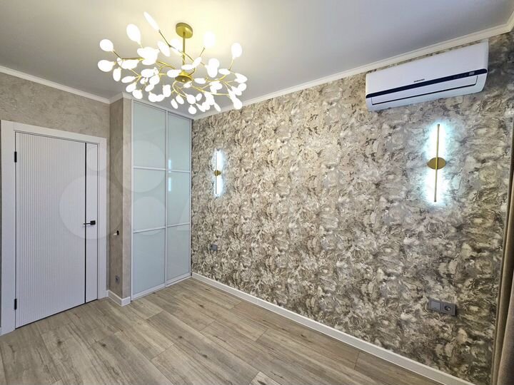 2-к. квартира, 50 м², 10/17 эт.