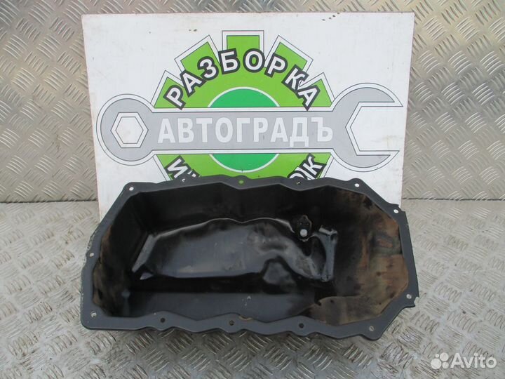 Поддон двигателя Dodge Caravan 3 2.4 л