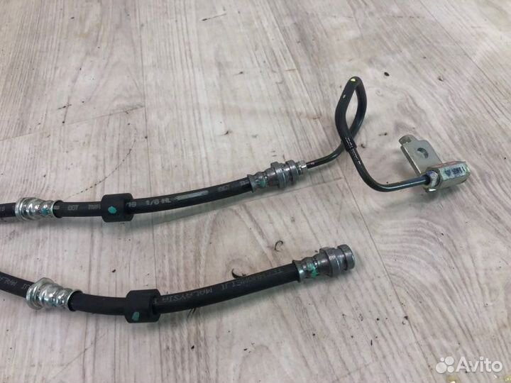 Трубка тормозная передняя Mitsubishi Pajero Sport