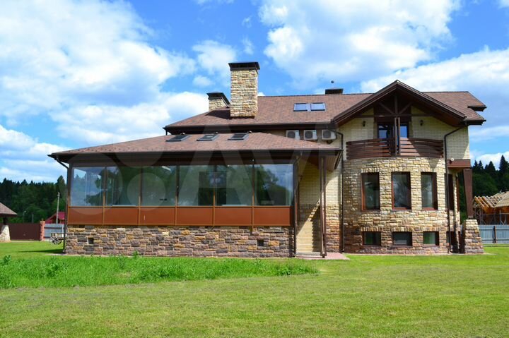 Коттедж 496 м² на участке 60 сот.