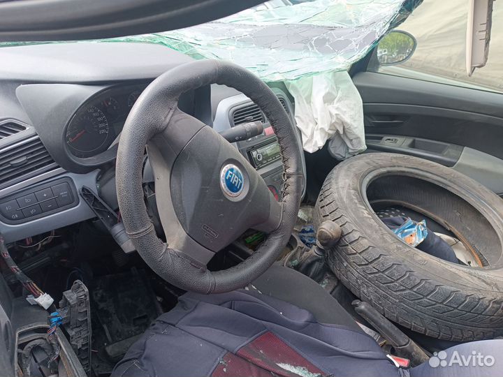 В разборе Fiat Punto 1.4 МКПП 2006 год