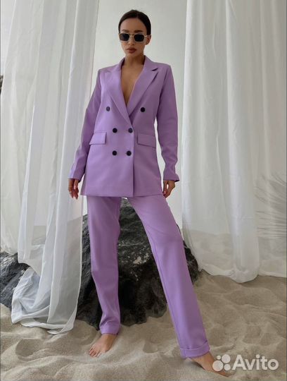 Брючный костюм женский