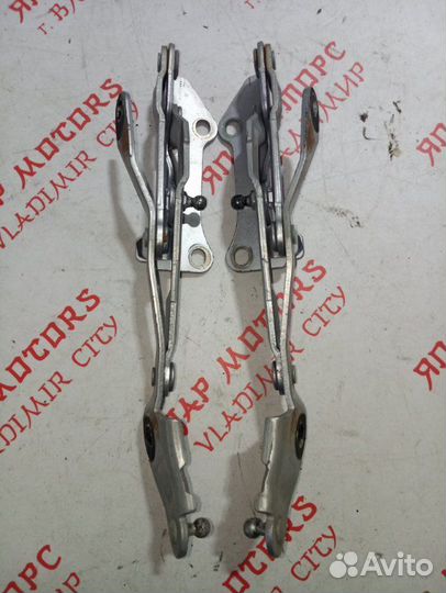 Петля капота передняя Mitsubishi Lancer 10 седан