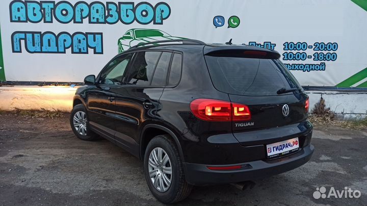 Трубка масляная Volkswagen Tiguan 03C145140M